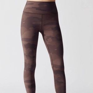 Alo Yoga vapor leggings, purple camouflage
